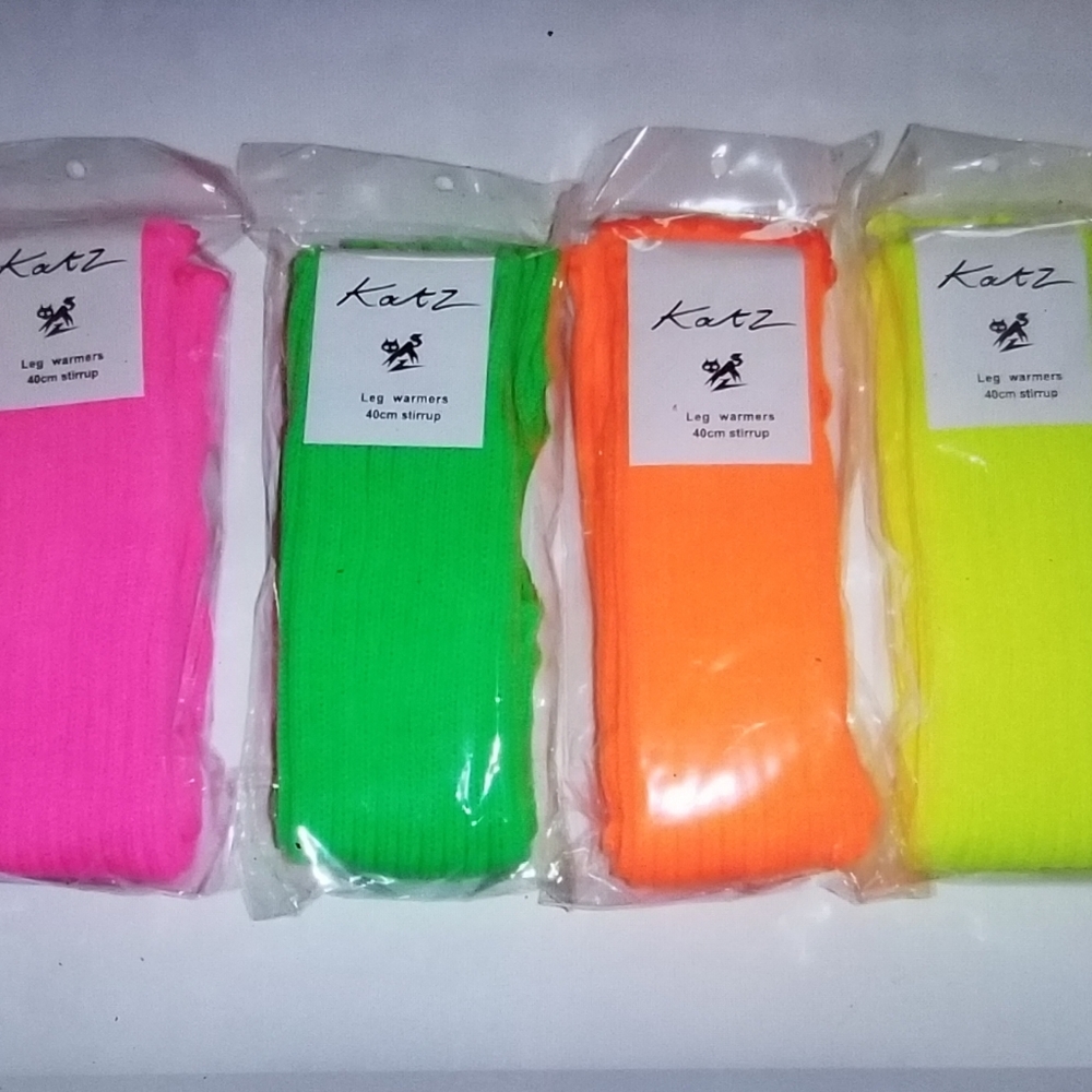 🛍 5 FOR $25 NEON GREEN LEGWARMERS - Picture 4 of 4